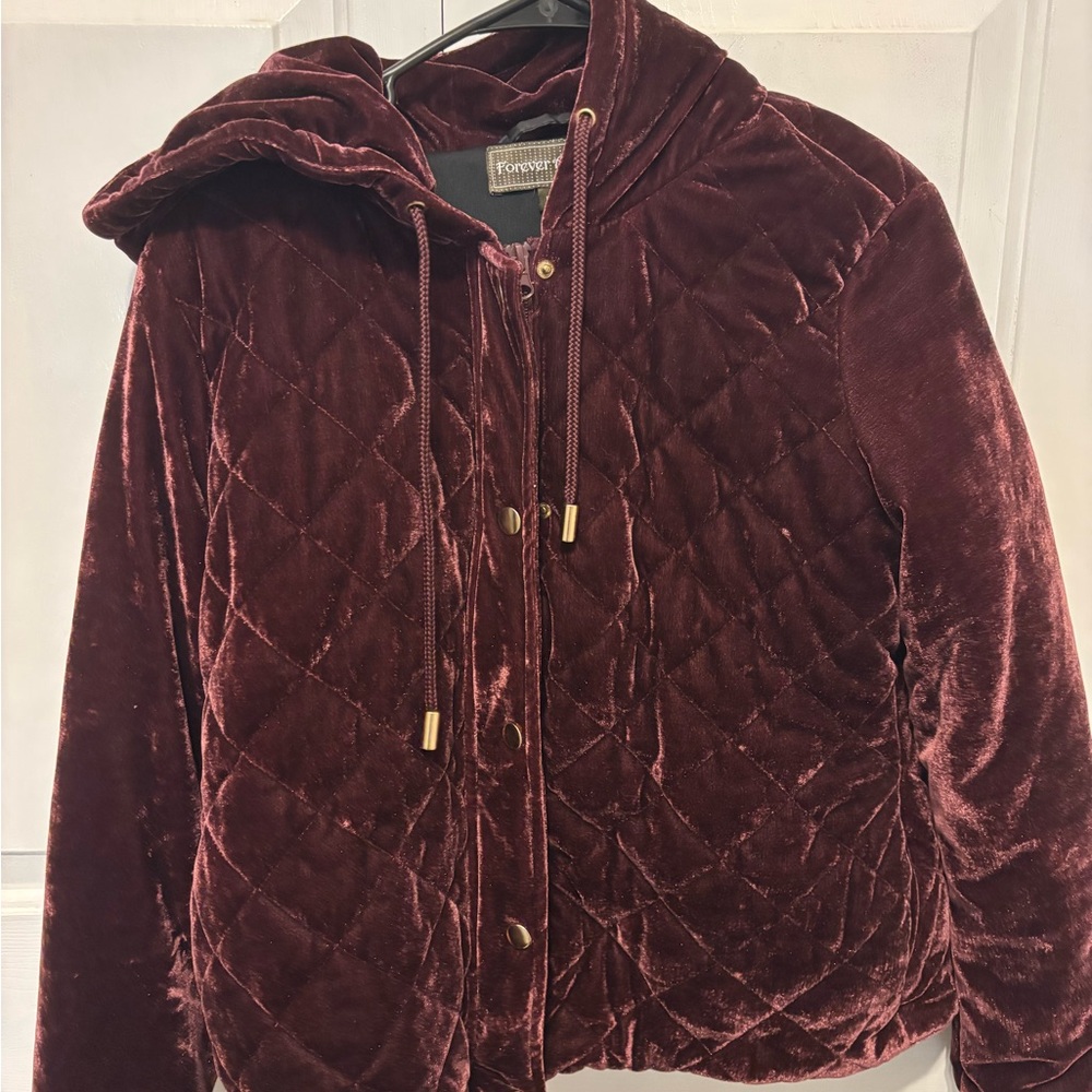 Forever Audrey Women's Velvet quilted Jacket - Deep Red/maroon